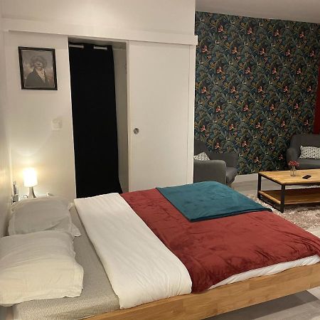 Le Relais Du Petit Lion Apartamento Blois Exterior foto