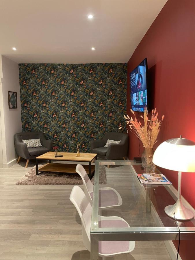 Le Relais Du Petit Lion Apartamento Blois Exterior foto