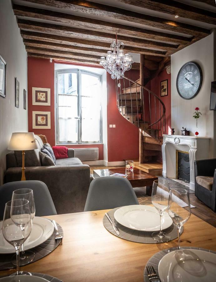 Le Relais Du Petit Lion Apartamento Blois Exterior foto