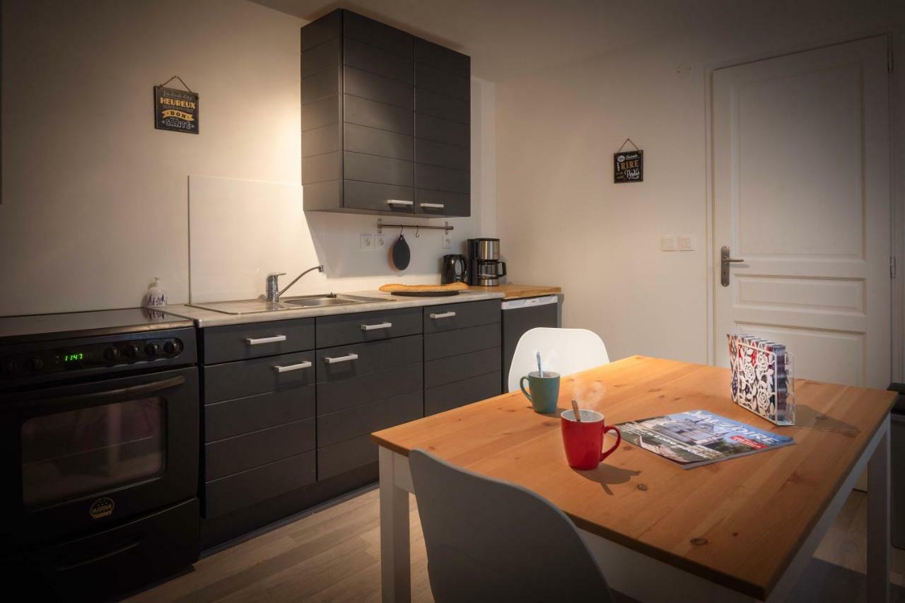 Le Relais Du Petit Lion Apartamento Blois Exterior foto